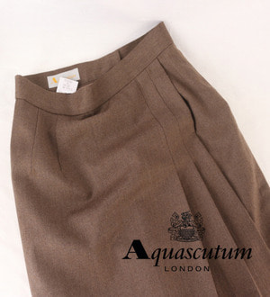 (70%세일) Aquascutum LONDON 아쿠아 스큐텀 울100% 베이직 디자인 스커트